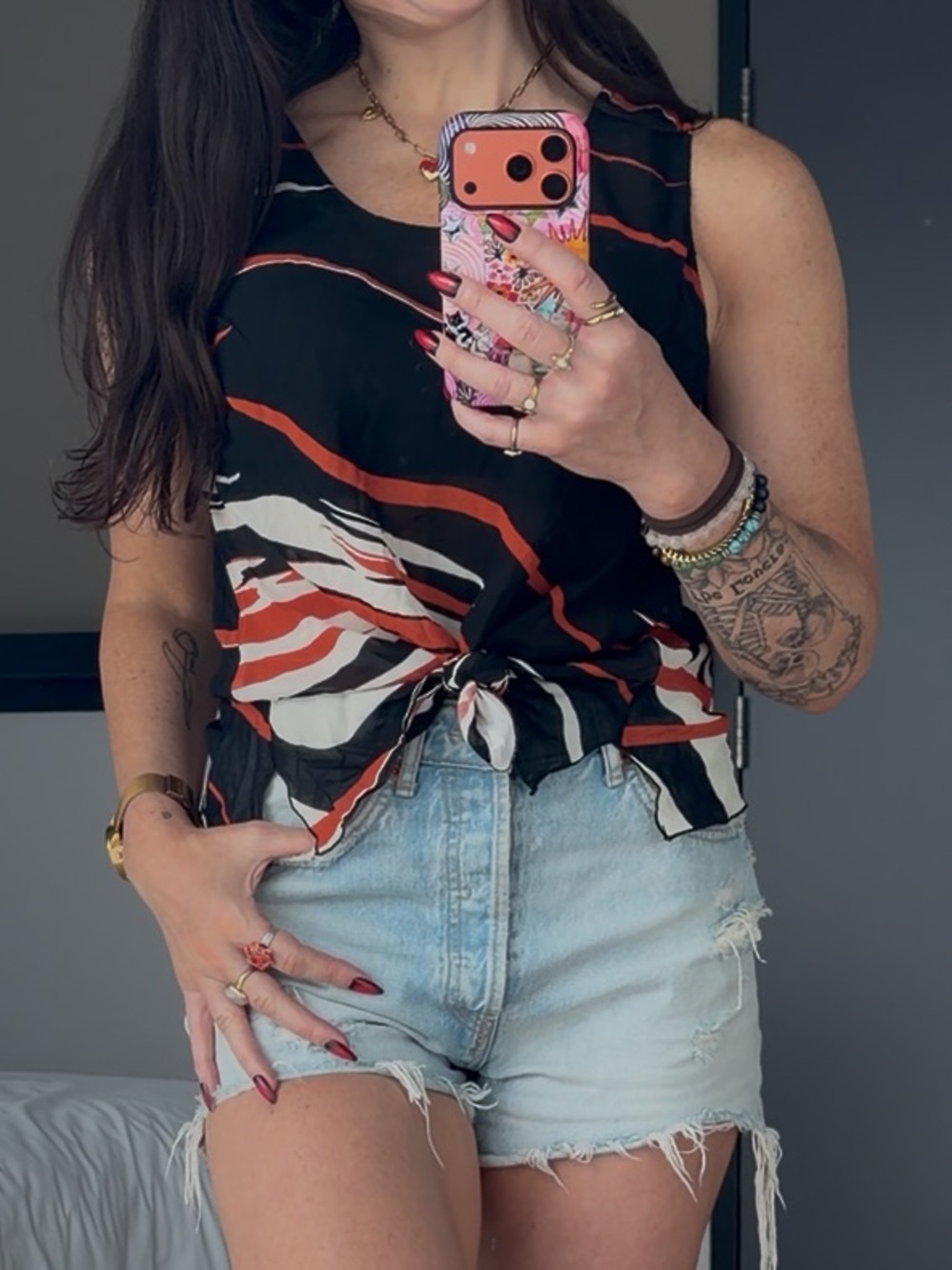 Womens Black & Orange Wave Print Sheer Sleeveless blouse / flowy tank. Size M - Picture 6 of 15